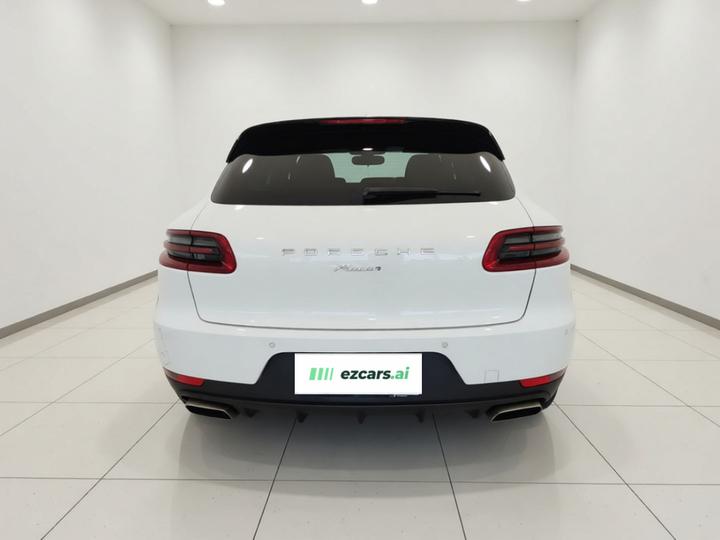 2016 Macan 2.0T photo 5