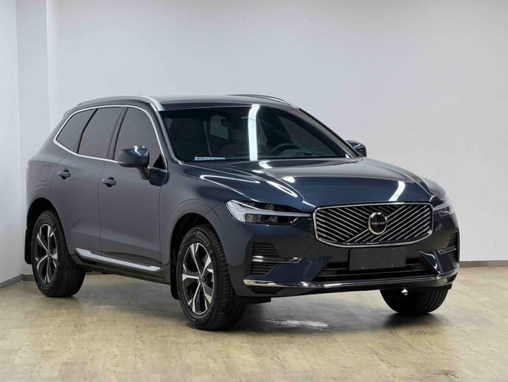 XC60 2025 B5 AWD Luxury photo 3