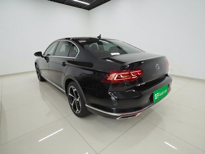 Magotan 2025 Facelift 330TSI DSG Luxury photo 4