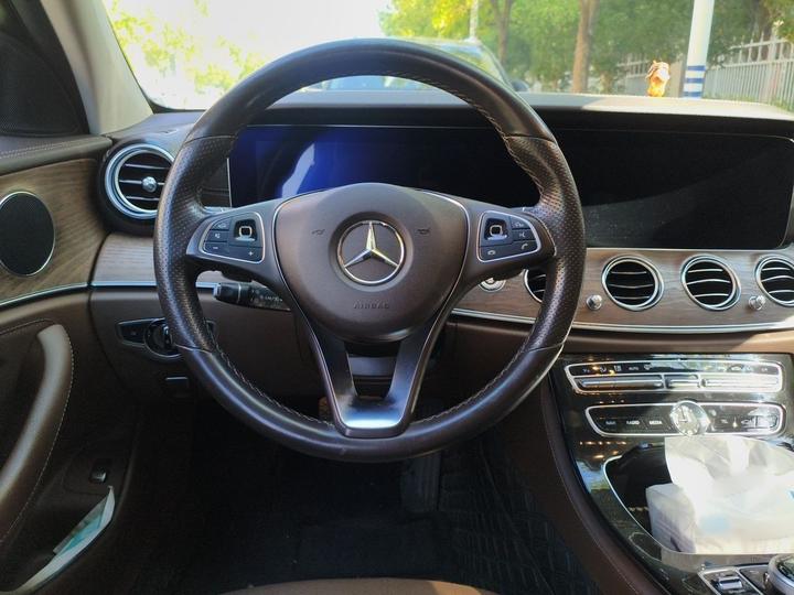 E-Class 2017 E 300 L Luxury photo 3