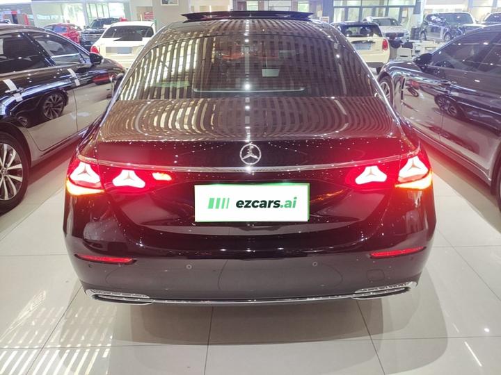 E-Class 2025 E 300 L Luxury photo 5