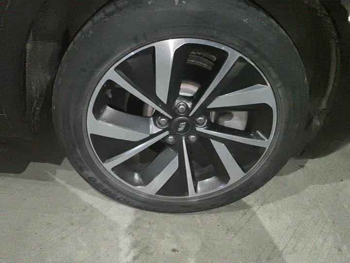 Li Auto ONE 2021 EREV 6-Seater photo 8