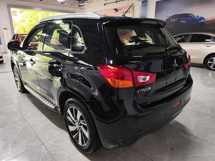 ASX 2018 2.0L CVT RWD Exclusive photo 4