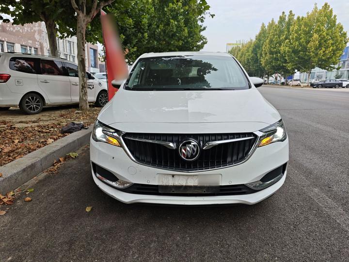 GL6 2018 18T 6-Seater Premium photo 2