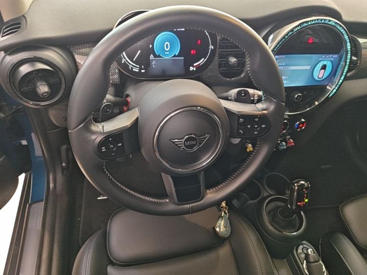 2022 Facelift 2.0T COOPER S Classic 5-Door photo 6