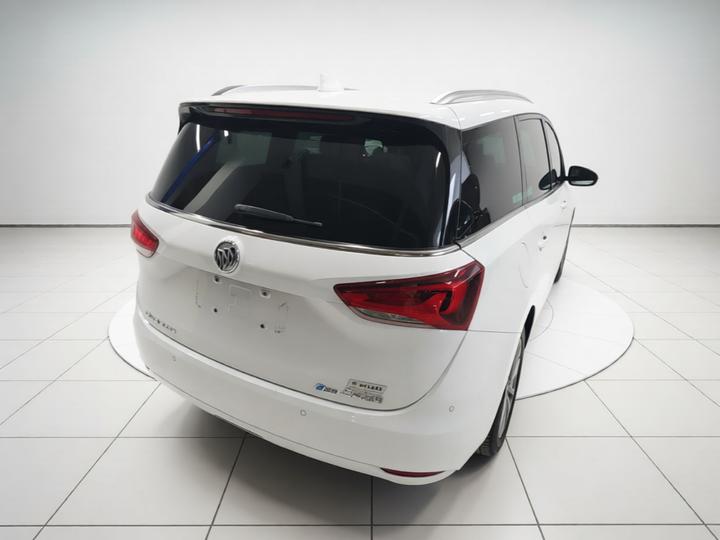 GL6 2021 323T Mild Hybrid Luxury photo 6