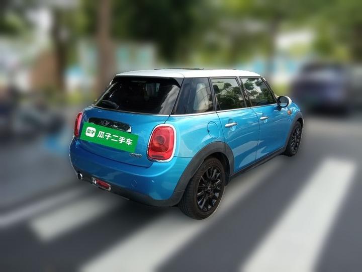 2016 1.5T COOPER 5-Door photo 6
