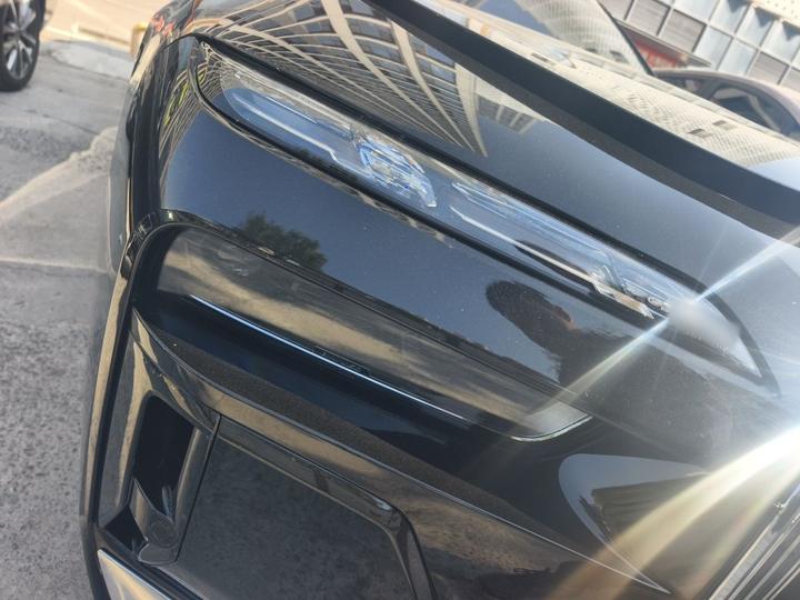 7 Series 2023 740Li Leading M Sport Package photo 7