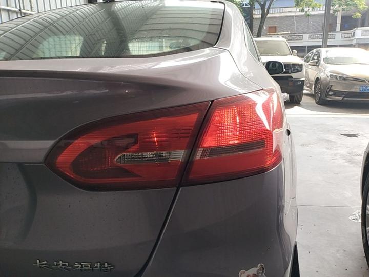 Focus 2017 Sedan 1.6L AT Fashion photo 7
