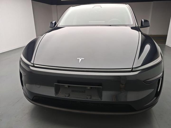 Model Y 2025 RWD photo 2