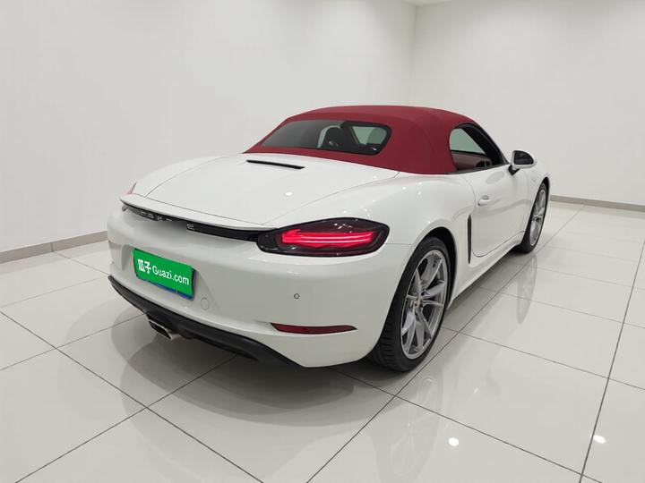 718 2022 Boxster 2.0T photo 4