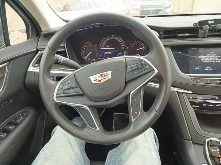 XT5 2016 28T AWD Luxury photo 6