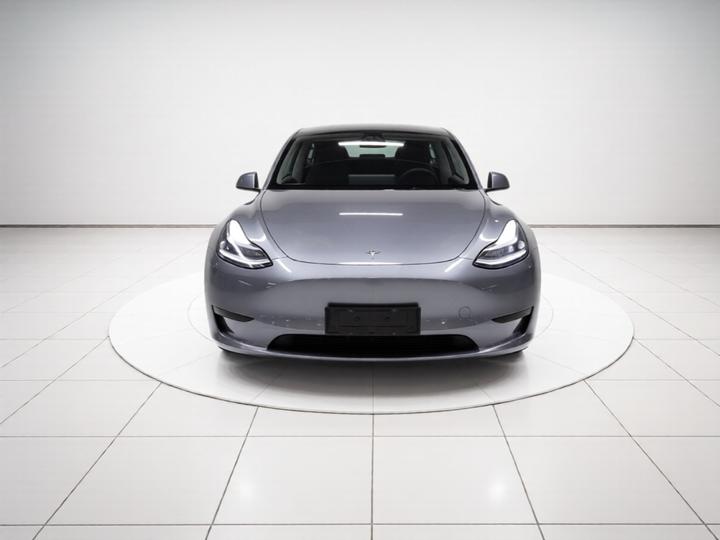 Model Y 2024 RWD photo 2