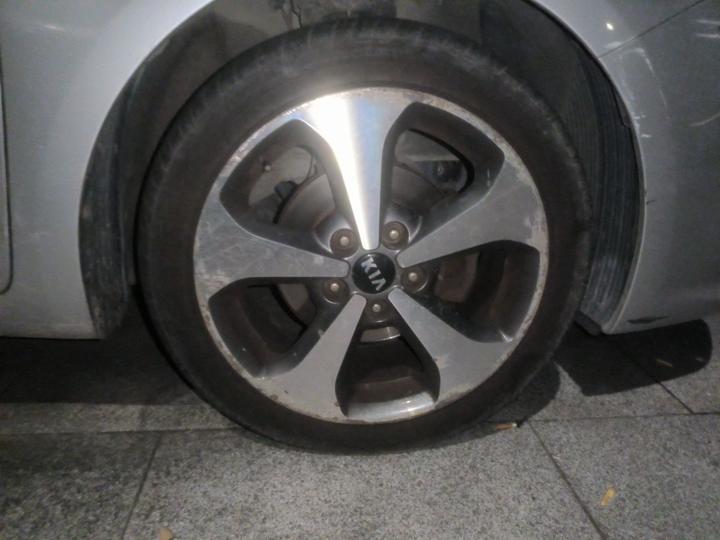 K3S 2014 1.6L AT Premium photo 8