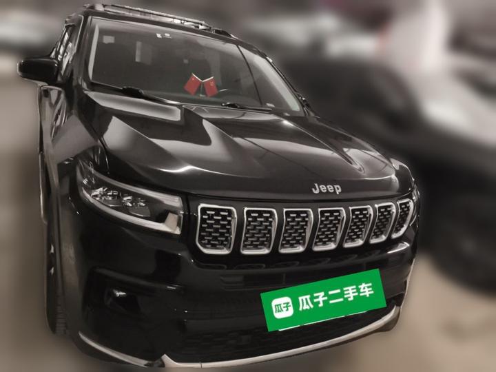 Grand Commander 2022 2.0T AWD Luxury photo 2