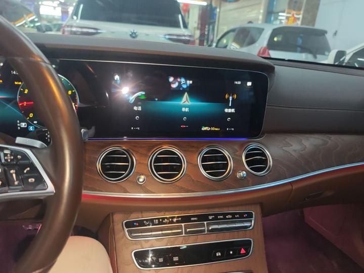 E-Class 2023 E 260 L 4MATIC photo 4