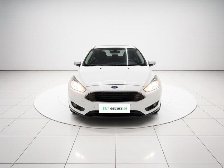 Focus 2018 Hatchback Classic 1.6L AT Comfort photo 2