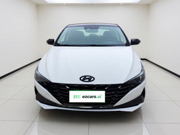Elantra 2021 1.5L CVT LUX Premium photo 2