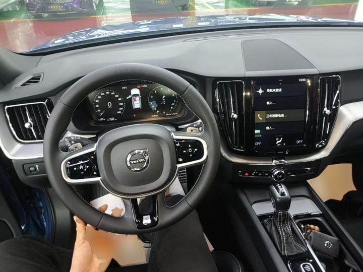 XC60 2019 T5 AWD Sport China V photo 2