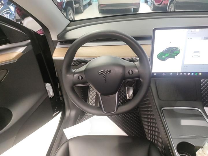 Model Y 2022 RWD photo 6