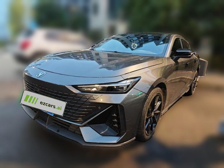 UNI-V 2022 1.5T Premium