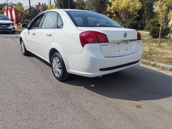 Excelle 2015 1.5L AT Classic photo 4