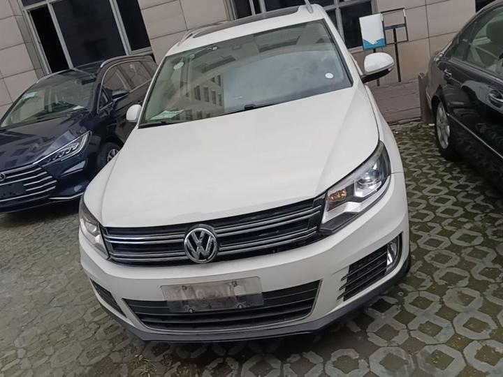 Tiguan 2016 300TSI AT AWD Luxury photo 2