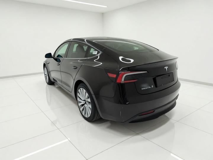 Model 3 2023 RWD photo 4
