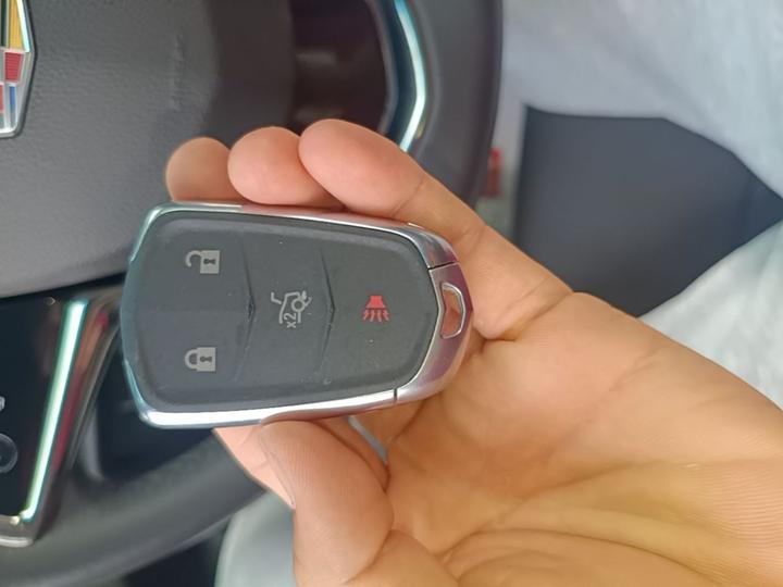 ATS-L 2017 28T Tech photo 8