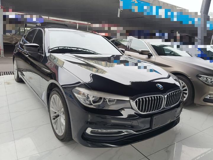 5 Series 2018 530Li Leading Luxury photo 3