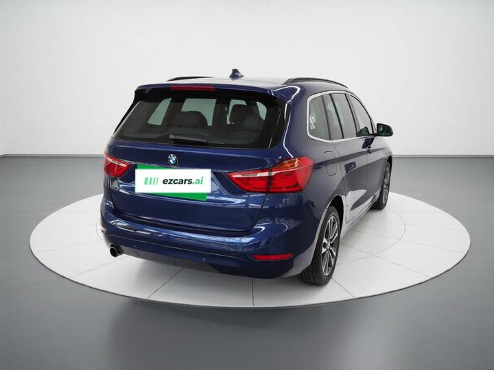 2 Series Wagon 2015 218i Leading photo 6