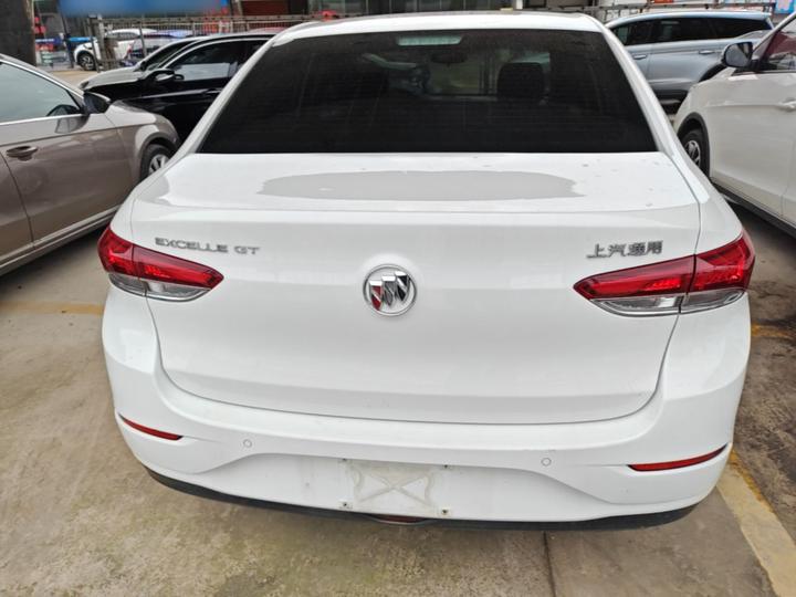 Excelle 2021 Facelift Classic 1.5L AT Elite photo 3