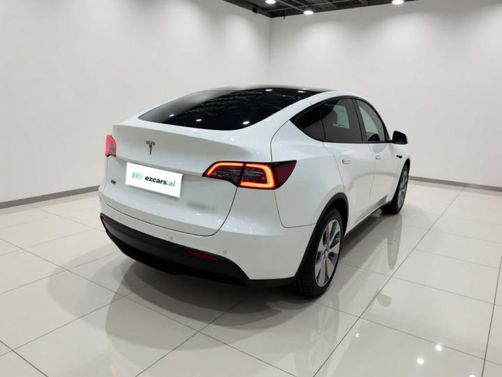 Model Y 2022 Facelift RWD photo 6