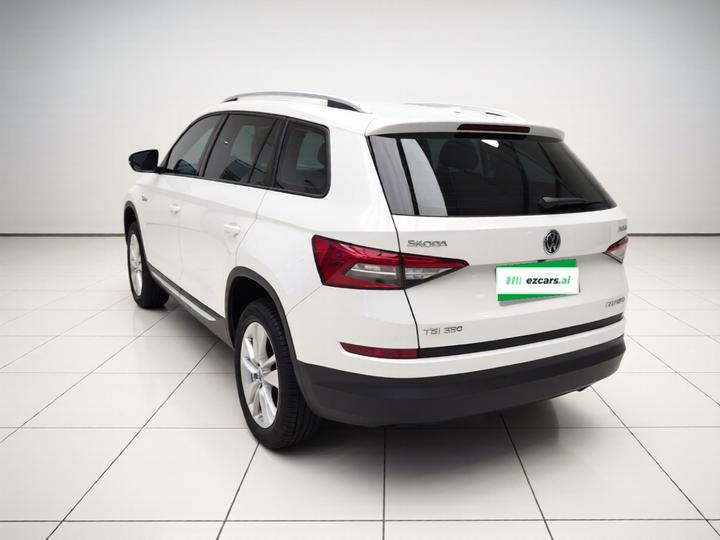 Kodiaq 2017 TSI330 5-Seater RWD Luxury photo 4