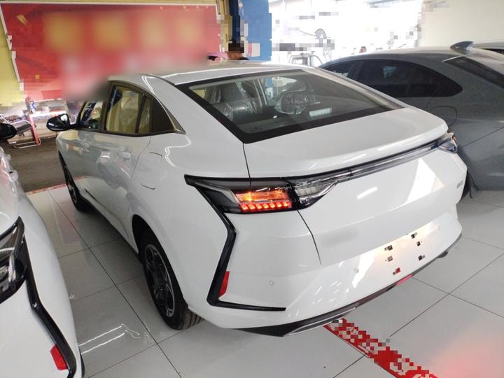 Yixuan 2026 1.5L AT Luxury photo 4