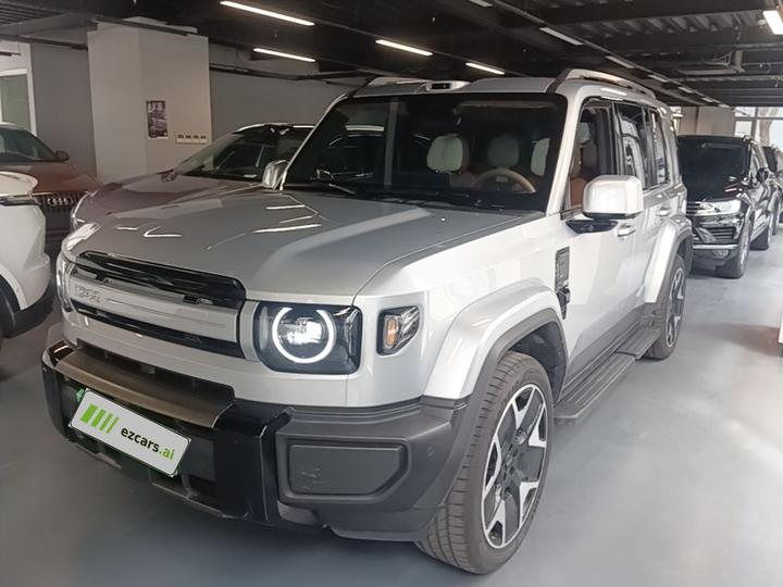 iCAR V27 2026 200KM AWD 700
