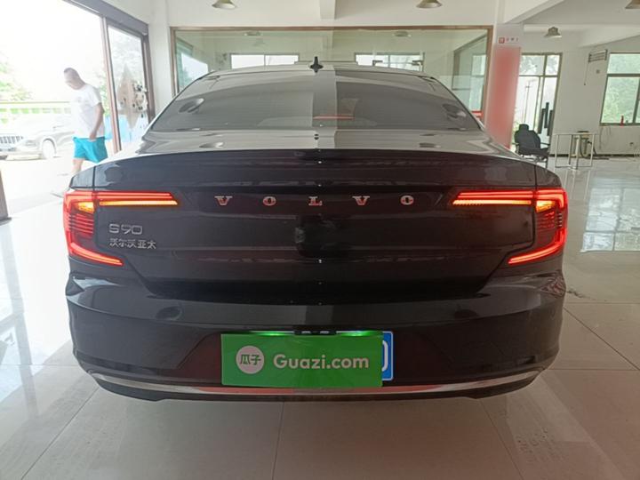 S90 2023 B5 Luxury photo 3