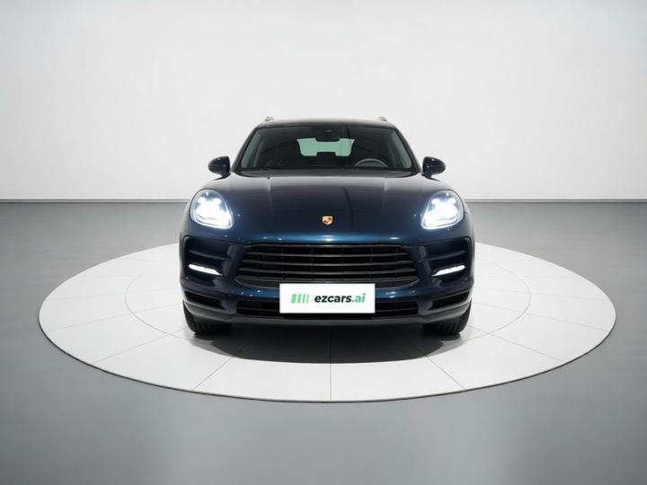 2021 Macan 2.0T photo 2