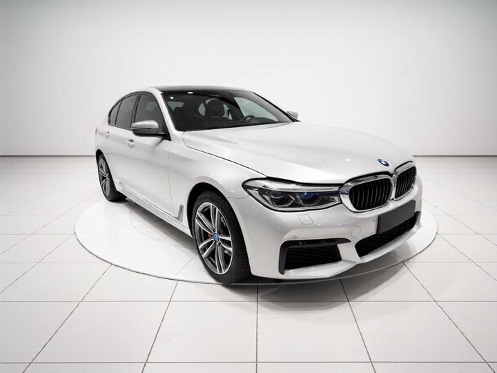 6 SeriesGT 2020 630i M Sport Package photo 3
