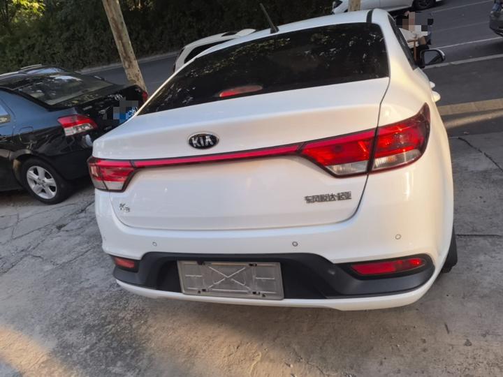 K2 2017 Sedan 1.4L MT GLS photo 5