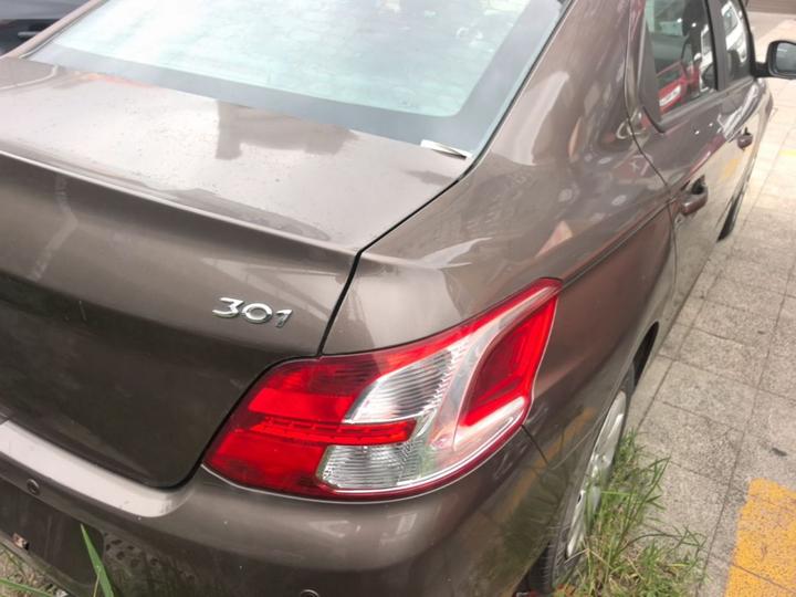 301 2016 1.6L MT Comfort photo 4