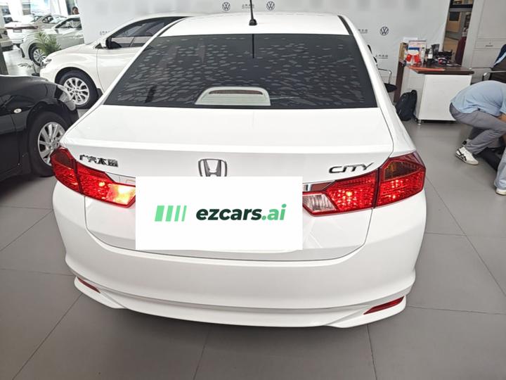 2017 1.5L CVT Comfort photo 3