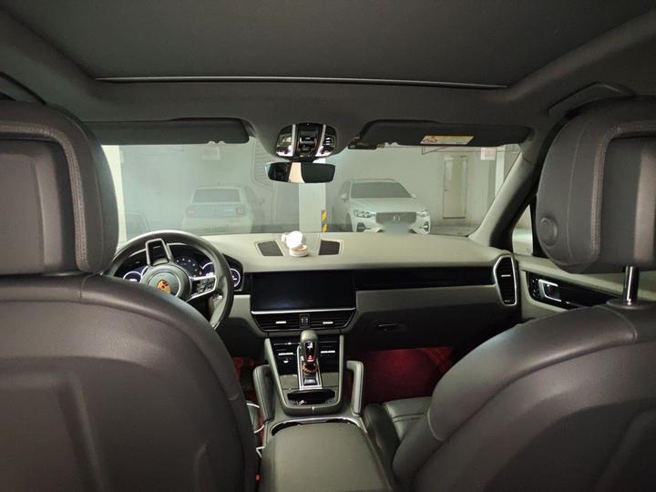 2018 Cayenne 3.0T photo 8