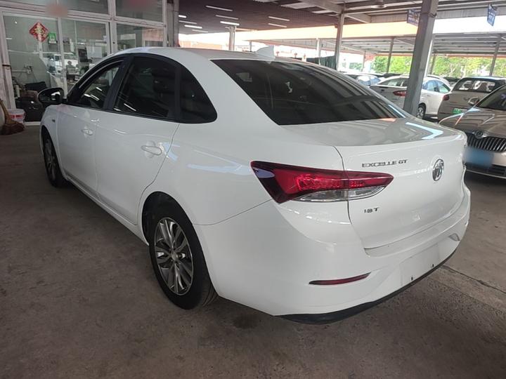 Excelle 2019 18T AT Elite China VI photo 4