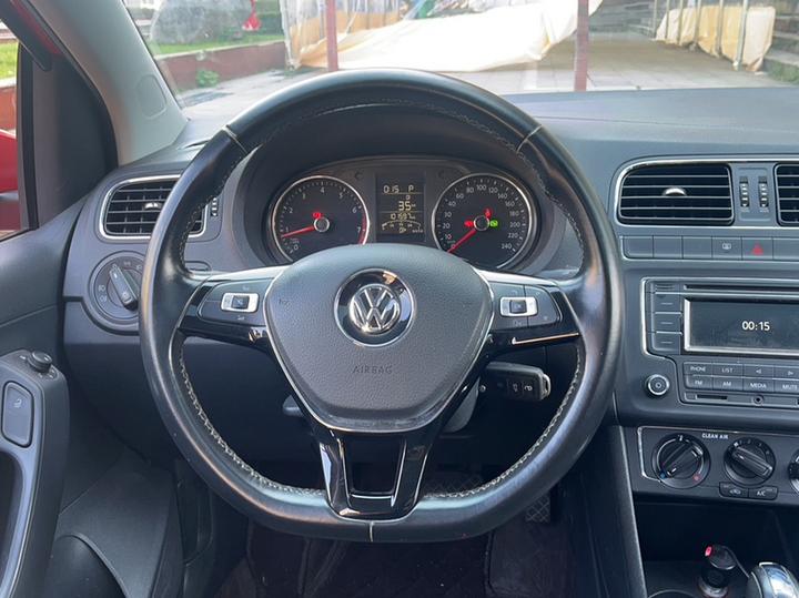 Polo 2016 1.6L AT Comfort photo 3