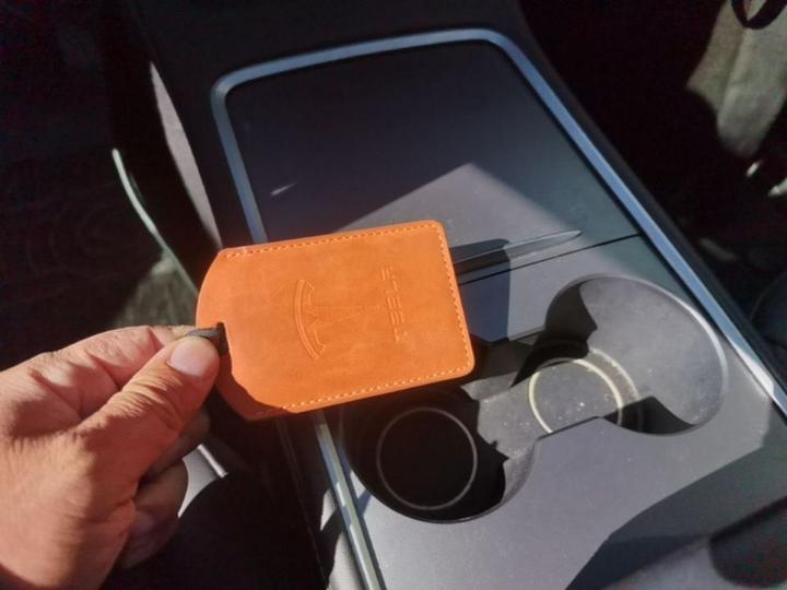 Model Y 2021 Standard Range RWD photo 8