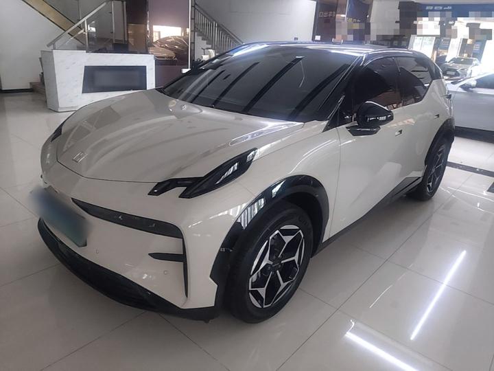X 2025 5-Seater RWD