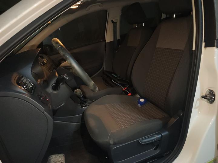Polo 2016 1.6L AT Comfort photo 7
