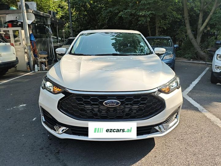 Escort 2021 1.5L AT photo 2