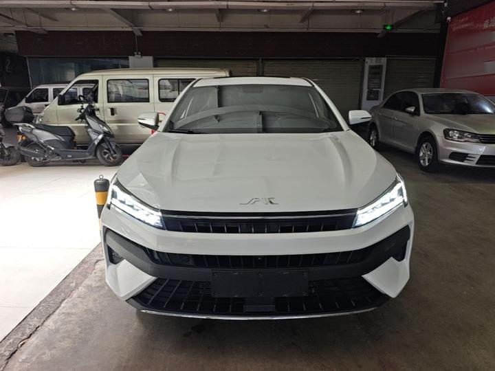 JAC A5 PLUS 2023 1.5T AT Premium photo 2